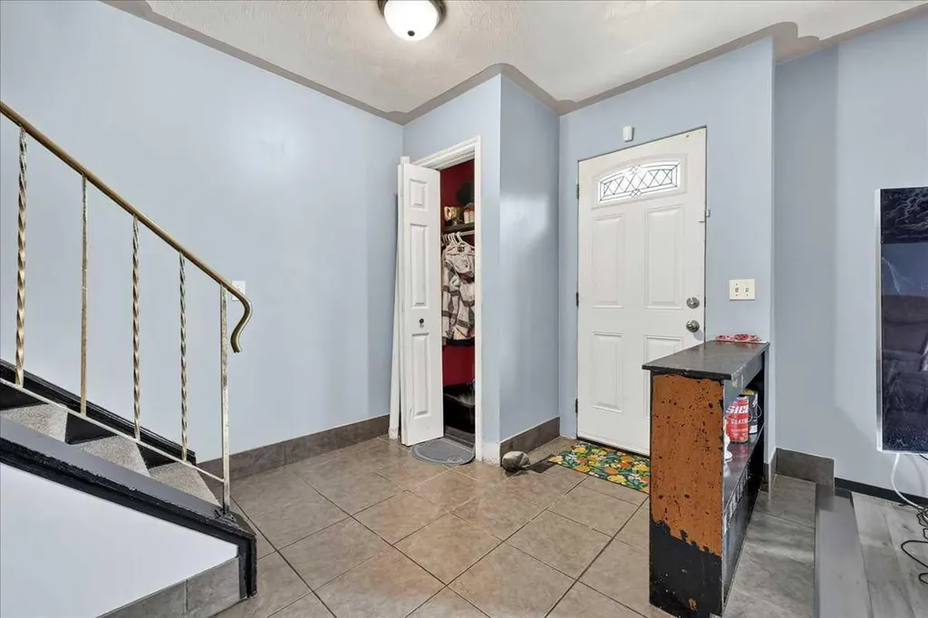 219 Penworth Drive SE Calgary AB T2A 5E2