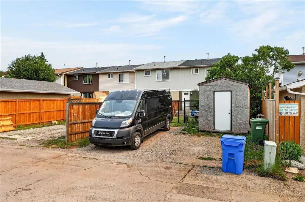219 Penworth Drive SE Calgary AB T2A 5E2