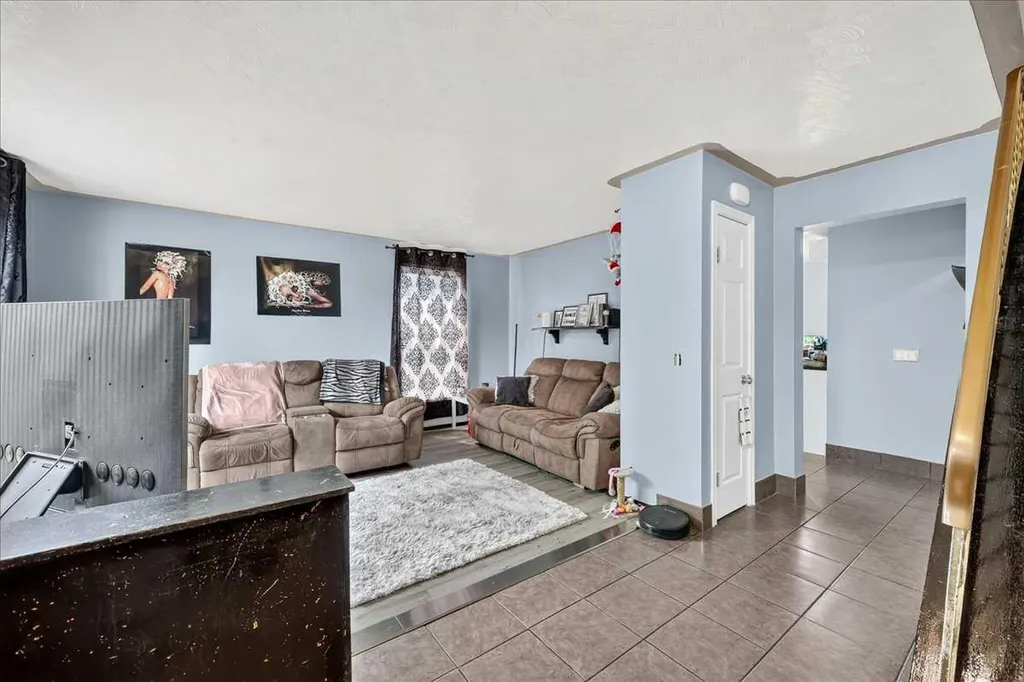 219 Penworth Drive SE Calgary AB T2A 5E2