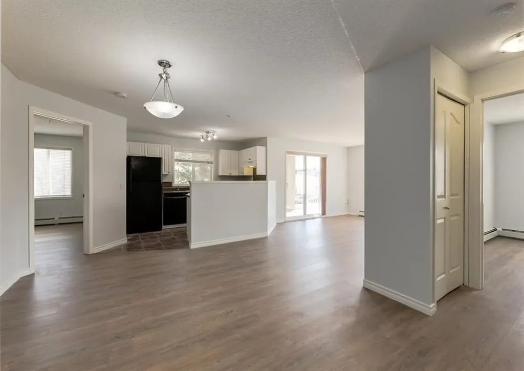 2000 Citadel Meadow Point NW Calgary AB t3g5n5