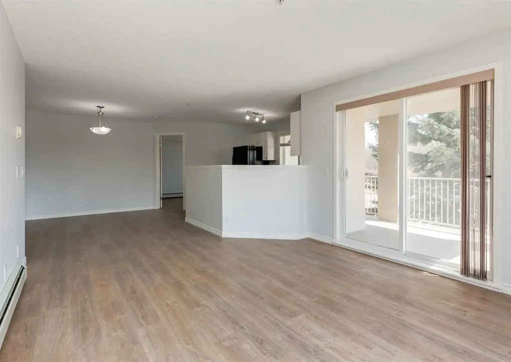 2000 Citadel Meadow Point NW Calgary AB t3g5n5