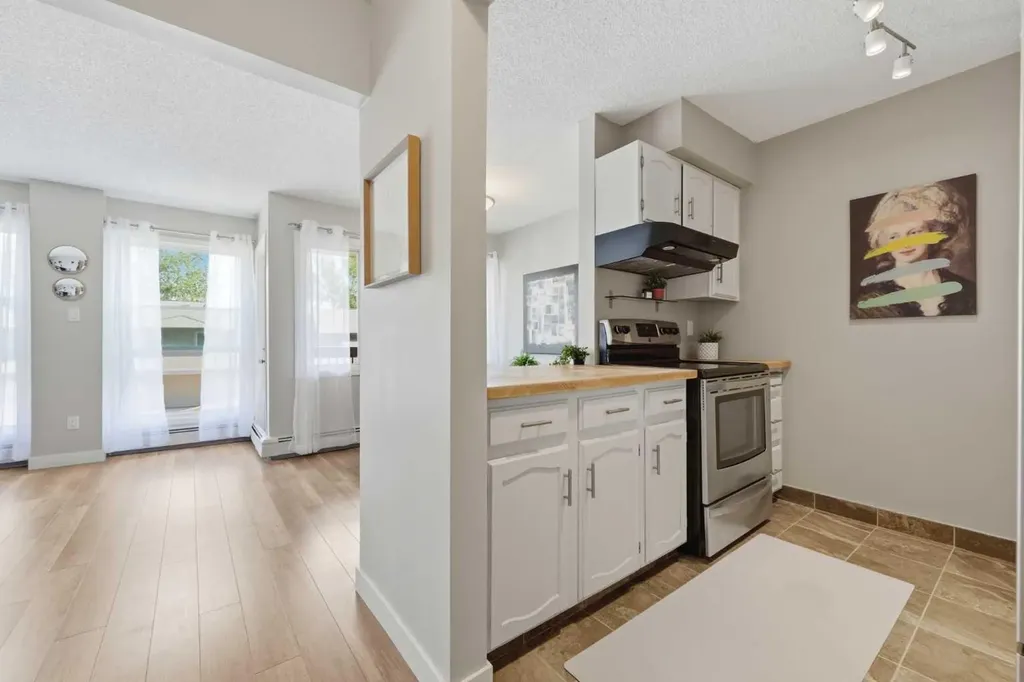 860 Midridge Drive SE Calgary AB T2X 1K1