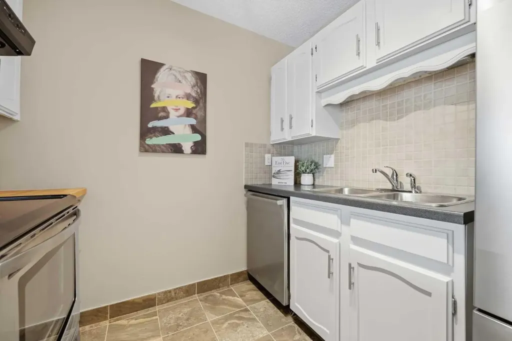 860 Midridge Drive SE Calgary AB T2X 1K1
