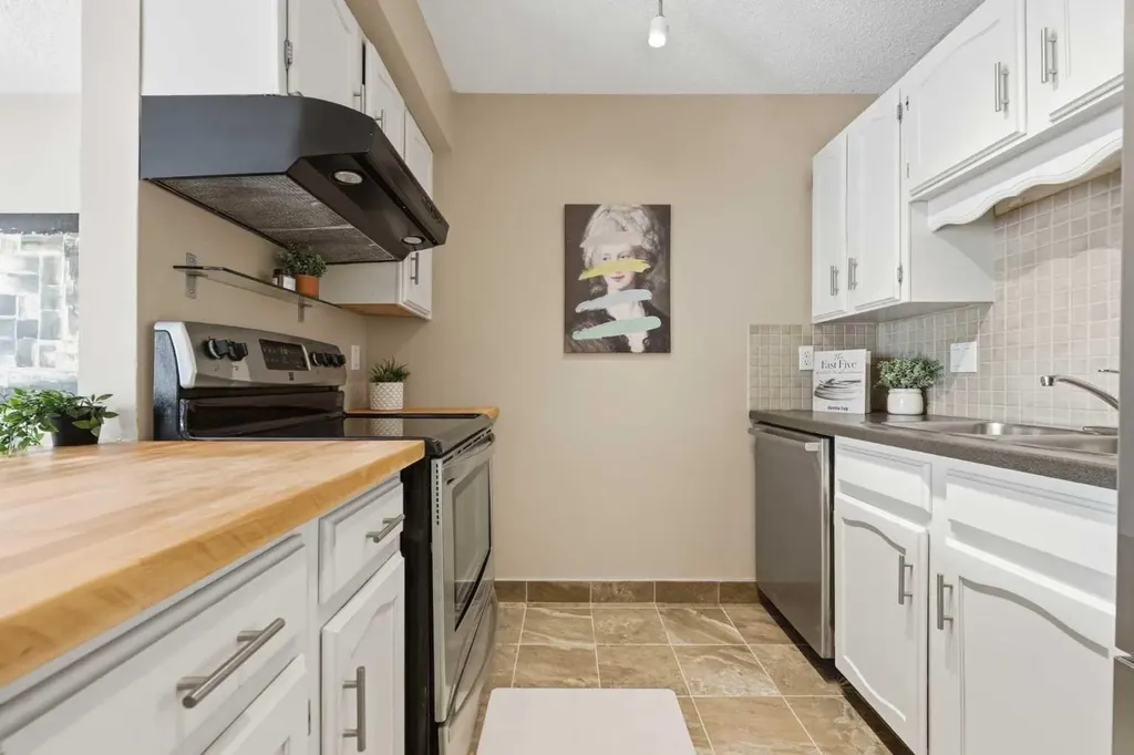 860 Midridge Drive SE Calgary AB T2X 1K1
