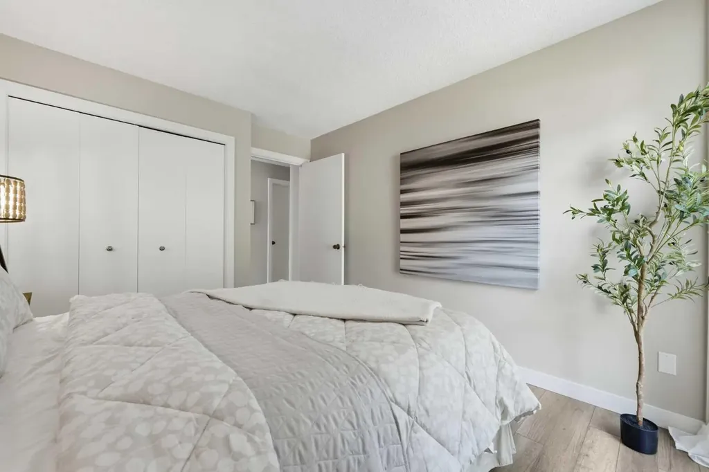 860 Midridge Drive SE Calgary AB T2X 1K1
