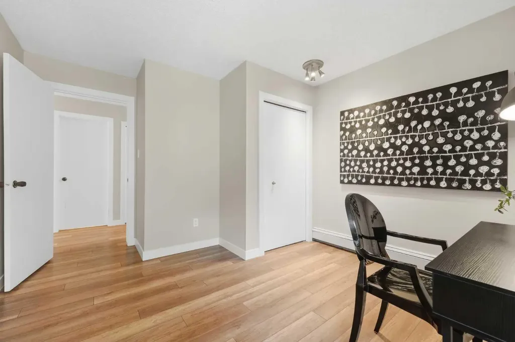 860 Midridge Drive SE Calgary AB T2X 1K1