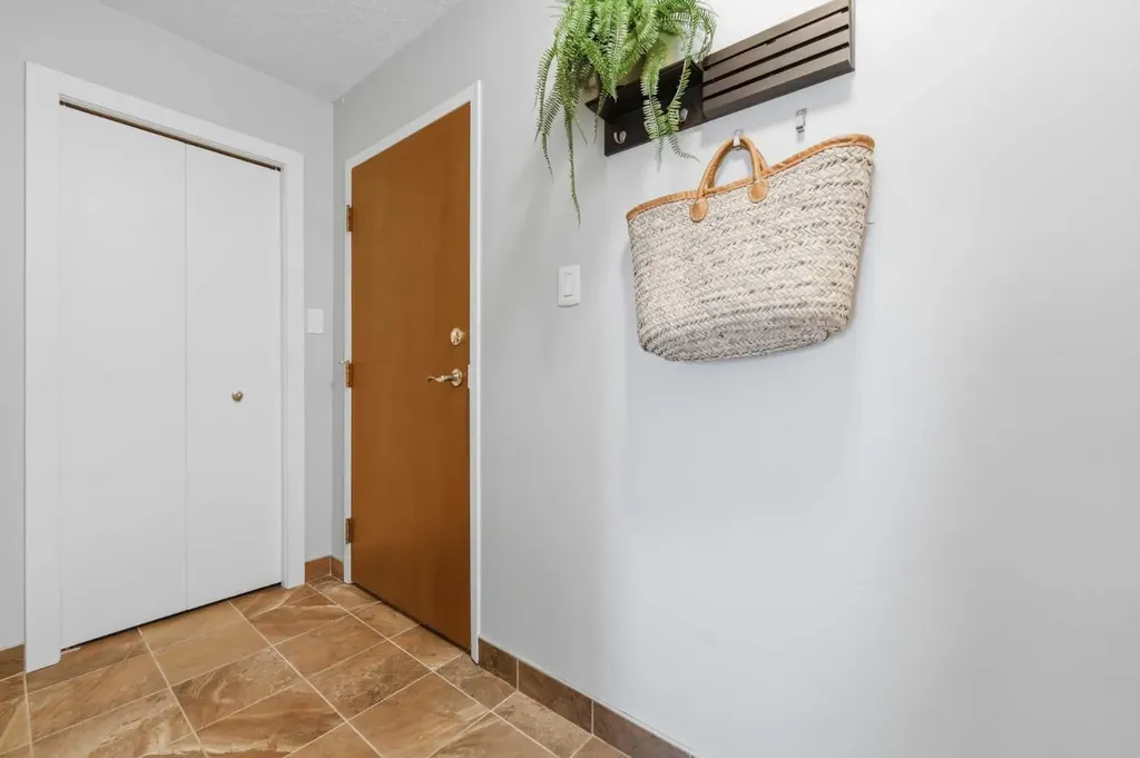 860 Midridge Drive SE Calgary AB T2X 1K1