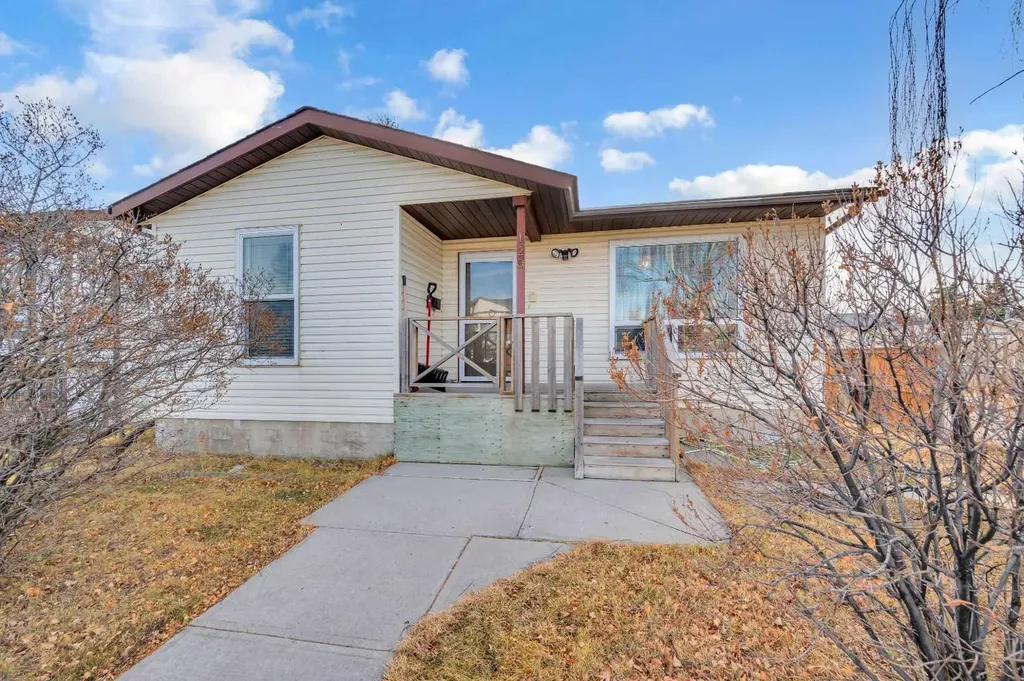 120 Castlebrook Rise NE Calgary AB T3J 1P1