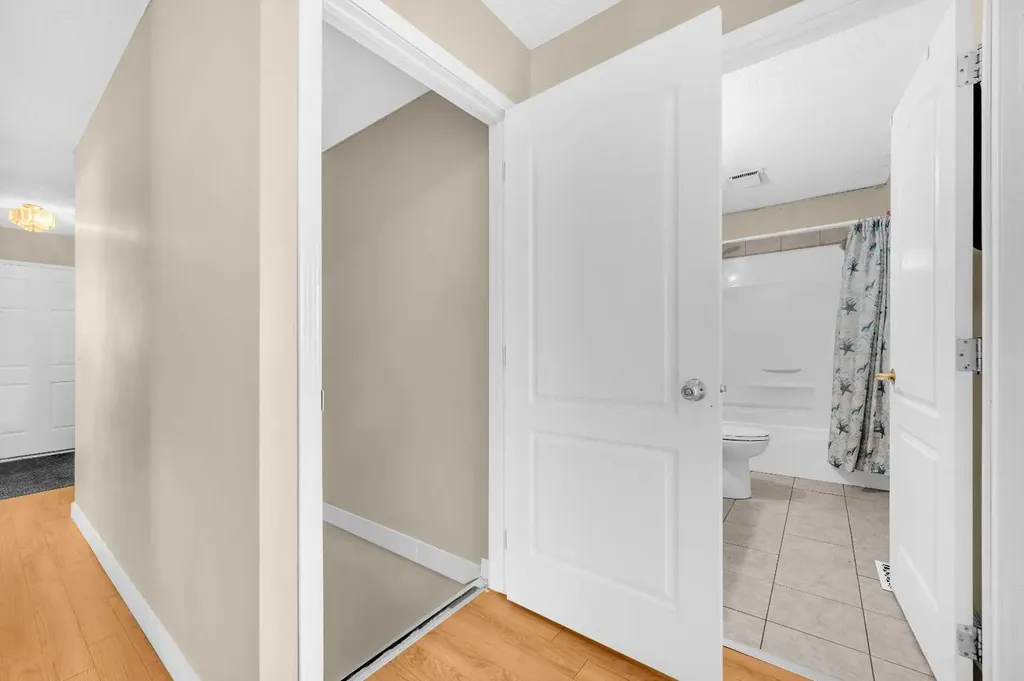 120 Castlebrook Rise NE Calgary AB T3J 1P1