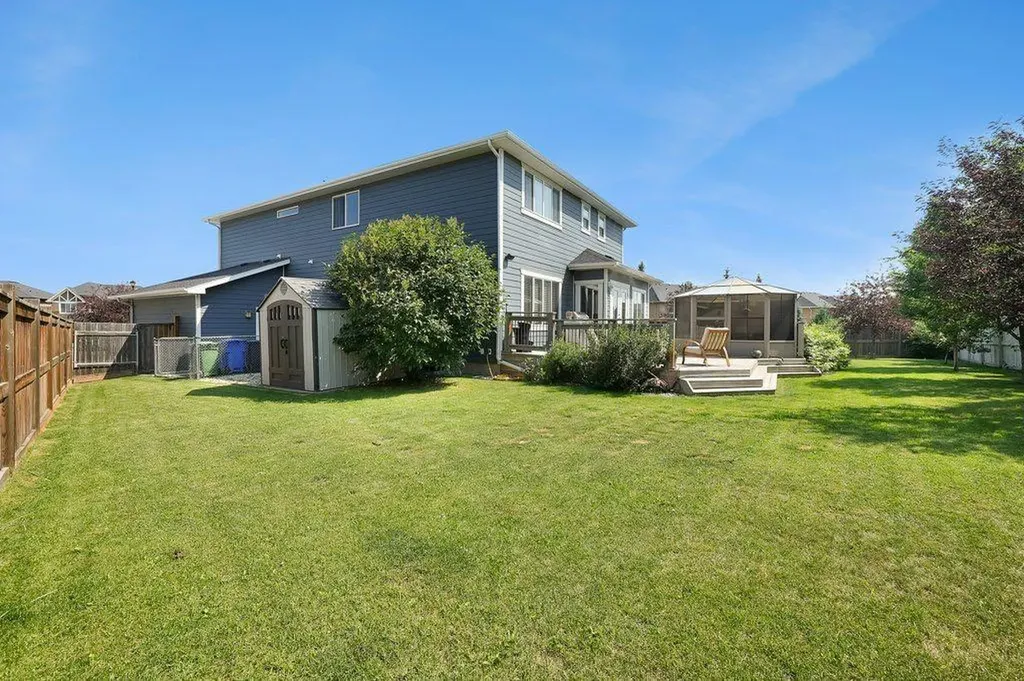 117 Marina Bay Chestermere AB T1X0P1