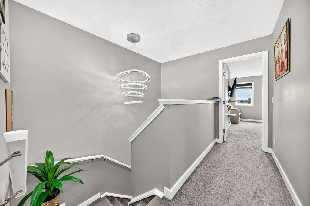 59 Corner Meadows Villas NE Calgary AB T3N 1J5