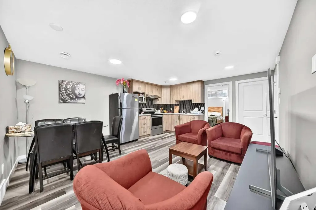 59 Corner Meadows Villas NE Calgary AB T3N 1J5