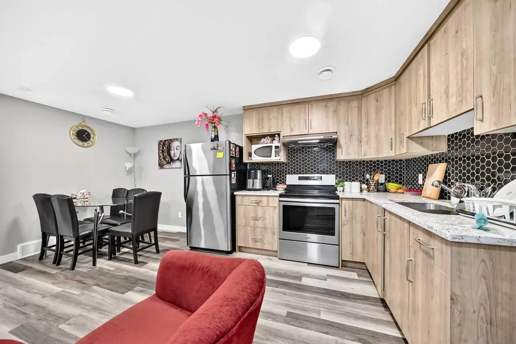 59 Corner Meadows Villas NE Calgary AB T3N 1J5