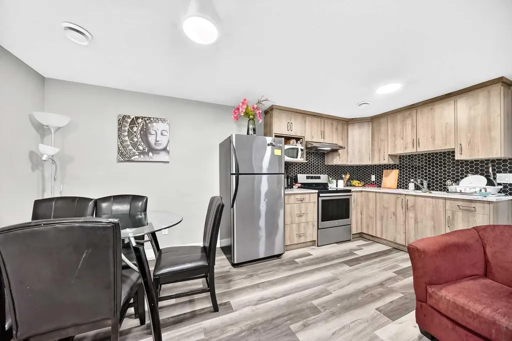 59 Corner Meadows Villas NE Calgary AB T3N 1J5