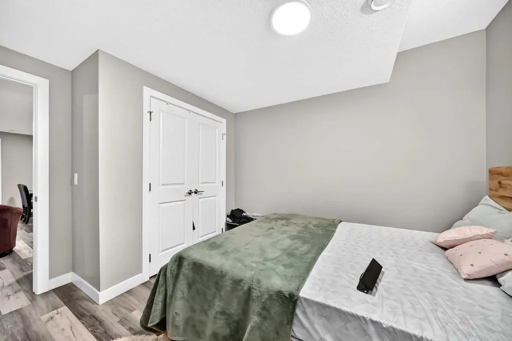 59 Corner Meadows Villas NE Calgary AB T3N 1J5