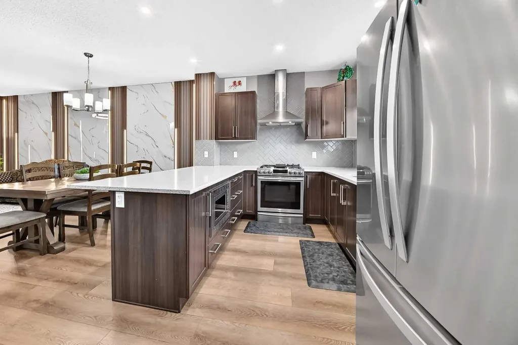 59 Corner Meadows Villas NE Calgary AB T3N 1J5