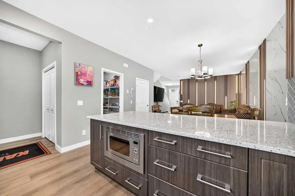 59 Corner Meadows Villas NE Calgary AB T3N 1J5
