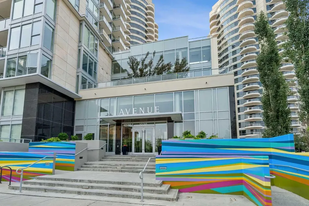 1025 5 Avenue SW Calgary AB T2P 1N4