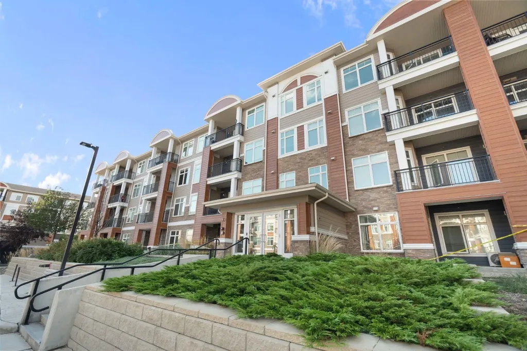 3727 Sage Hill Drive NW Calgary AB T3R 1T7
