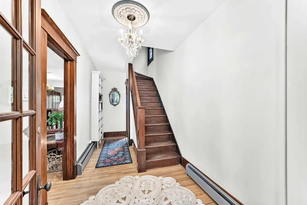 1402 5 Avenue S Lethbridge AB T1J 0V9