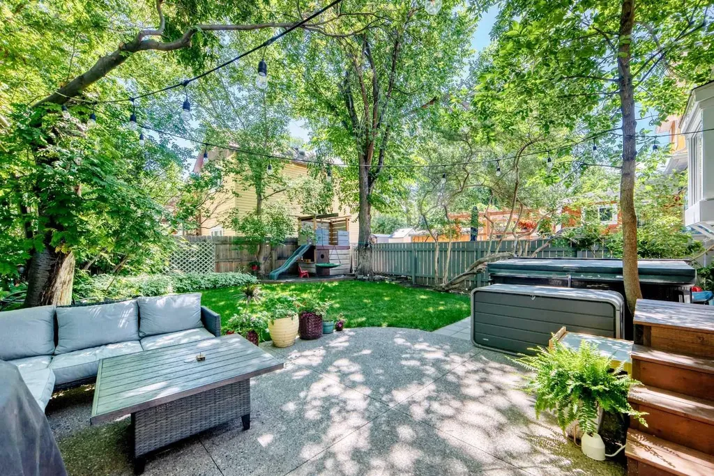 1402 5 Avenue S Lethbridge AB T1J 0V9