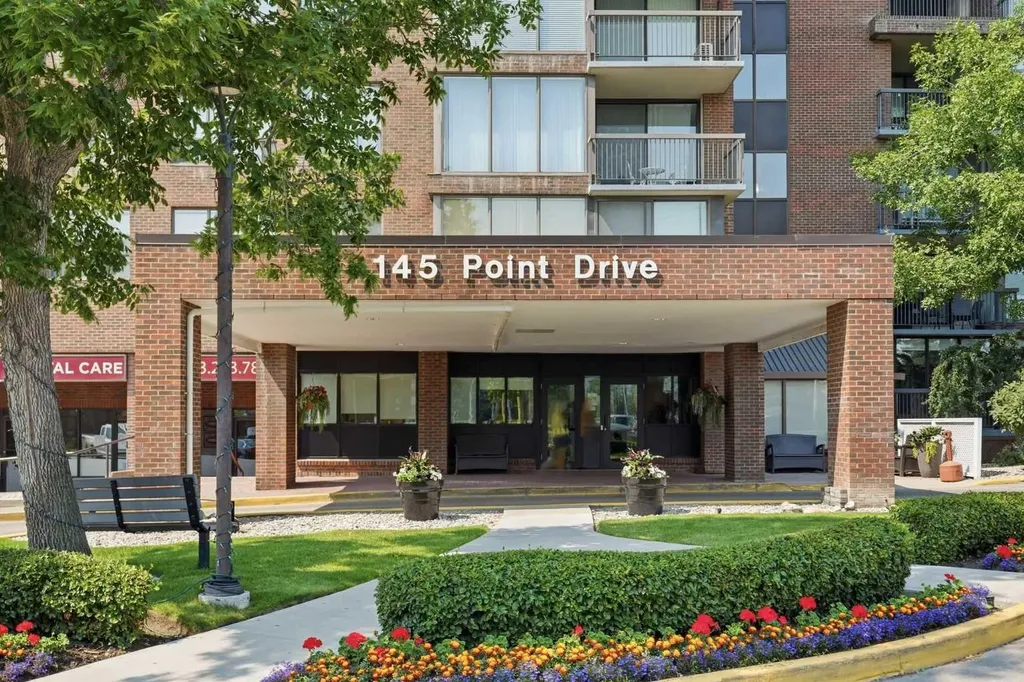 145 Point Drive NW Calgary AB T3B 4W1