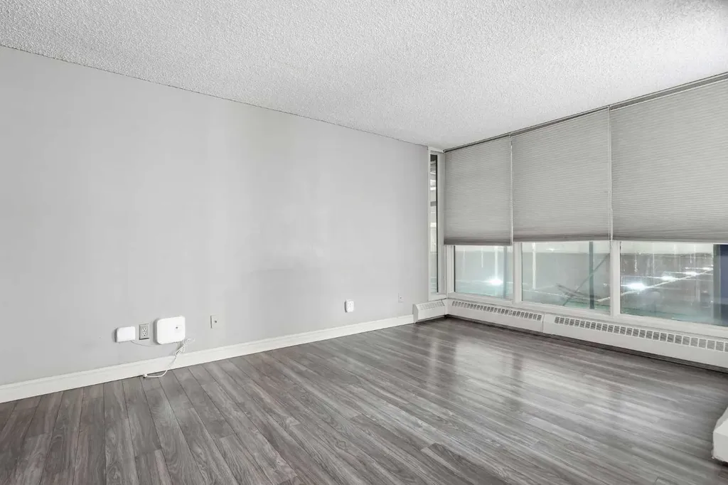 145 Point Drive NW Calgary AB T3B 4W1