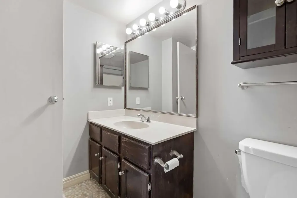 145 Point Drive NW Calgary AB T3B 4W1