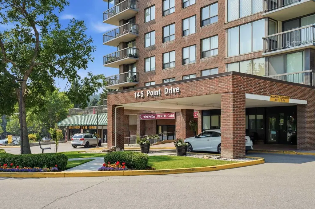 145 Point Drive NW Calgary AB T3B 4W1