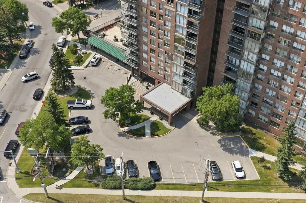 145 Point Drive NW Calgary AB T3B 4W1
