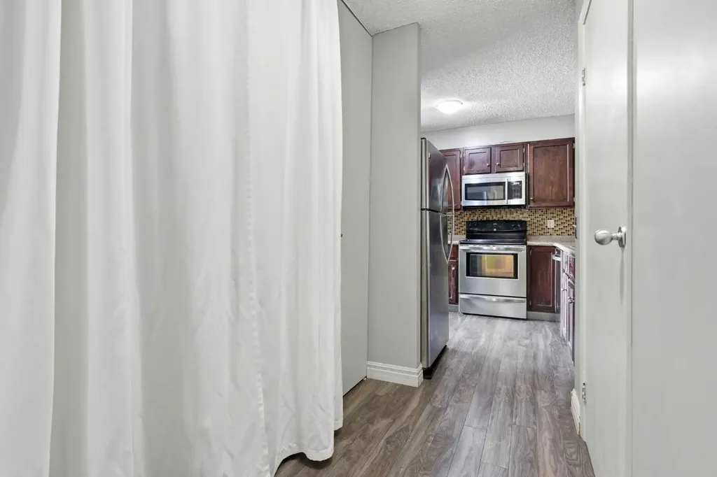 145 Point Drive NW Calgary AB T3B 4W1