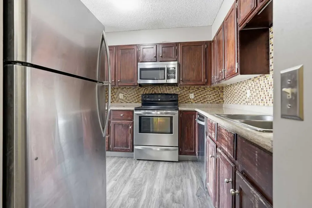 145 Point Drive NW Calgary AB T3B 4W1