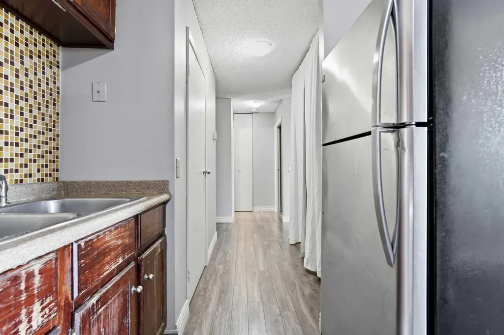 145 Point Drive NW Calgary AB T3B 4W1