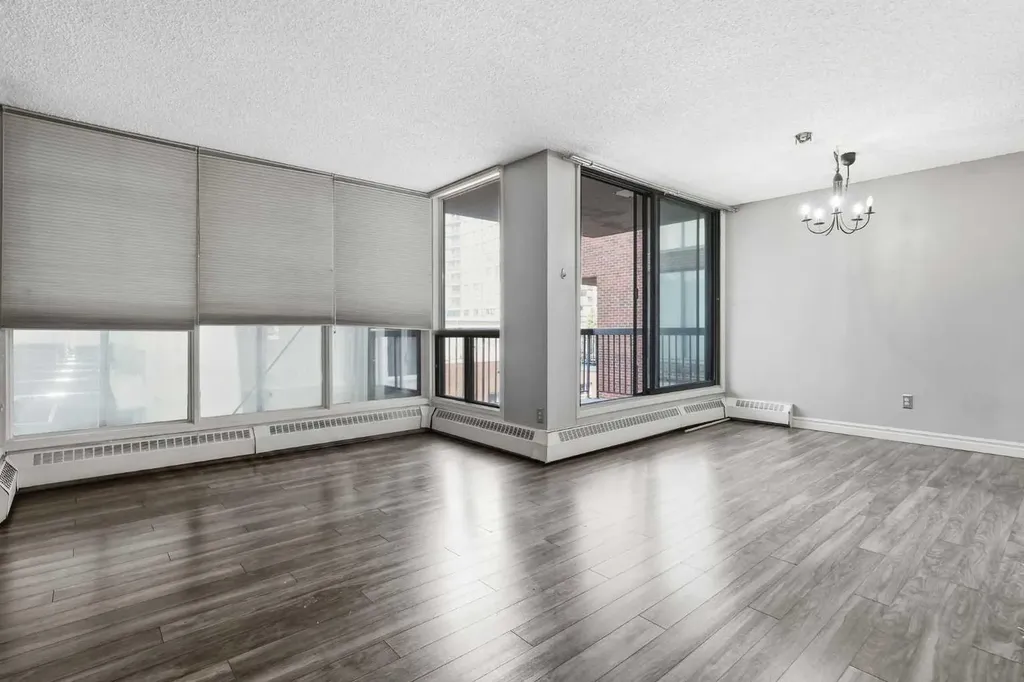 145 Point Drive NW Calgary AB T3B 4W1