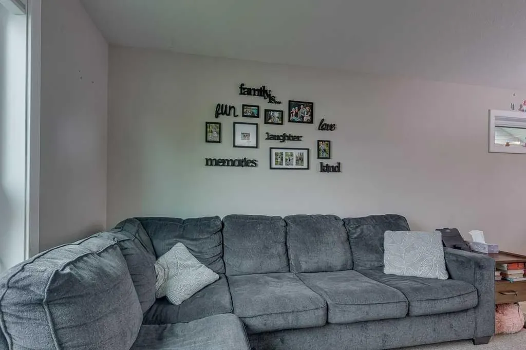 183 Kelloway Crescent Red Deer AB T4P 3E4