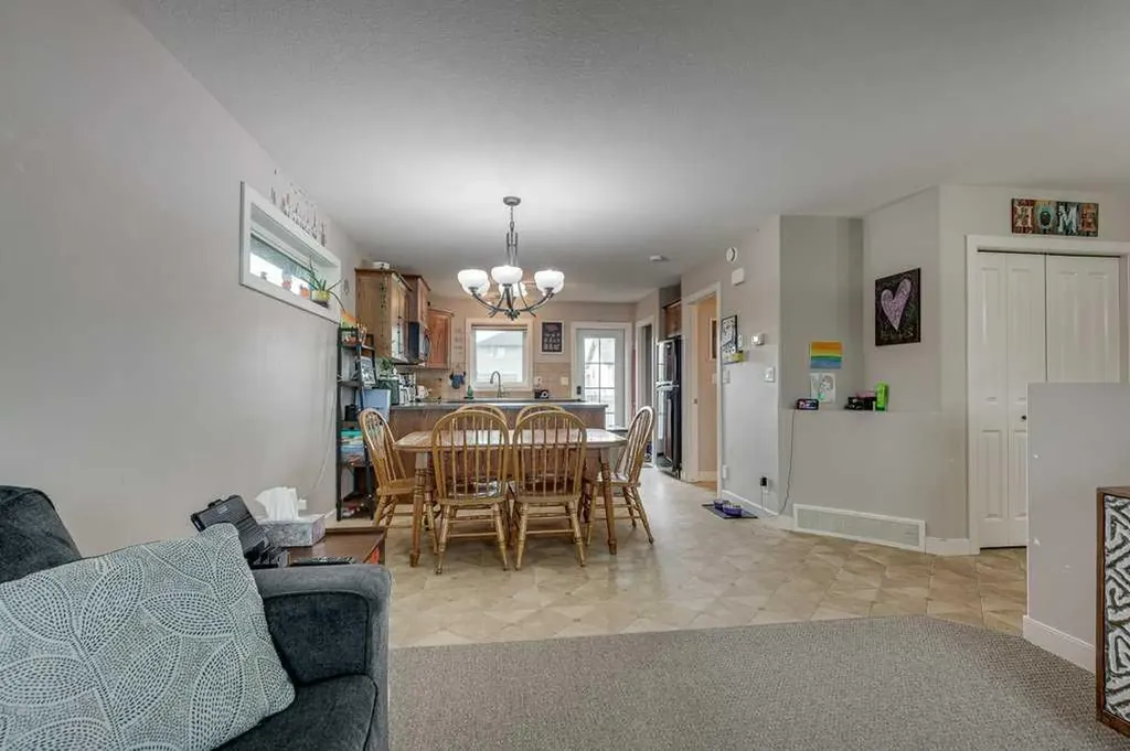 183 Kelloway Crescent Red Deer AB T4P 3E4