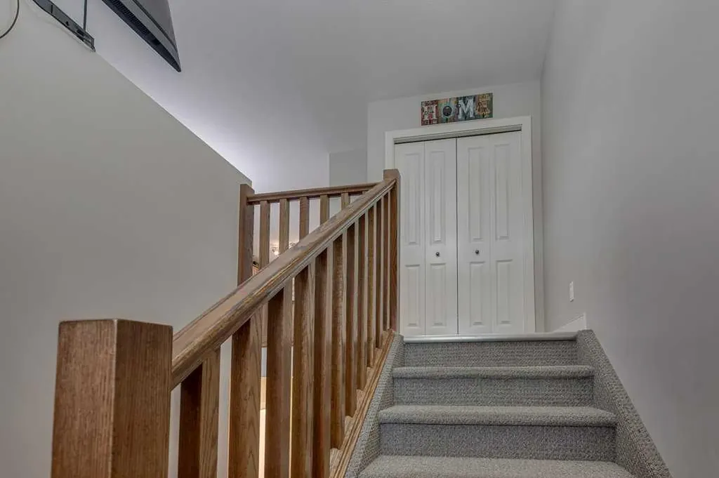 183 Kelloway Crescent Red Deer AB T4P 3E4