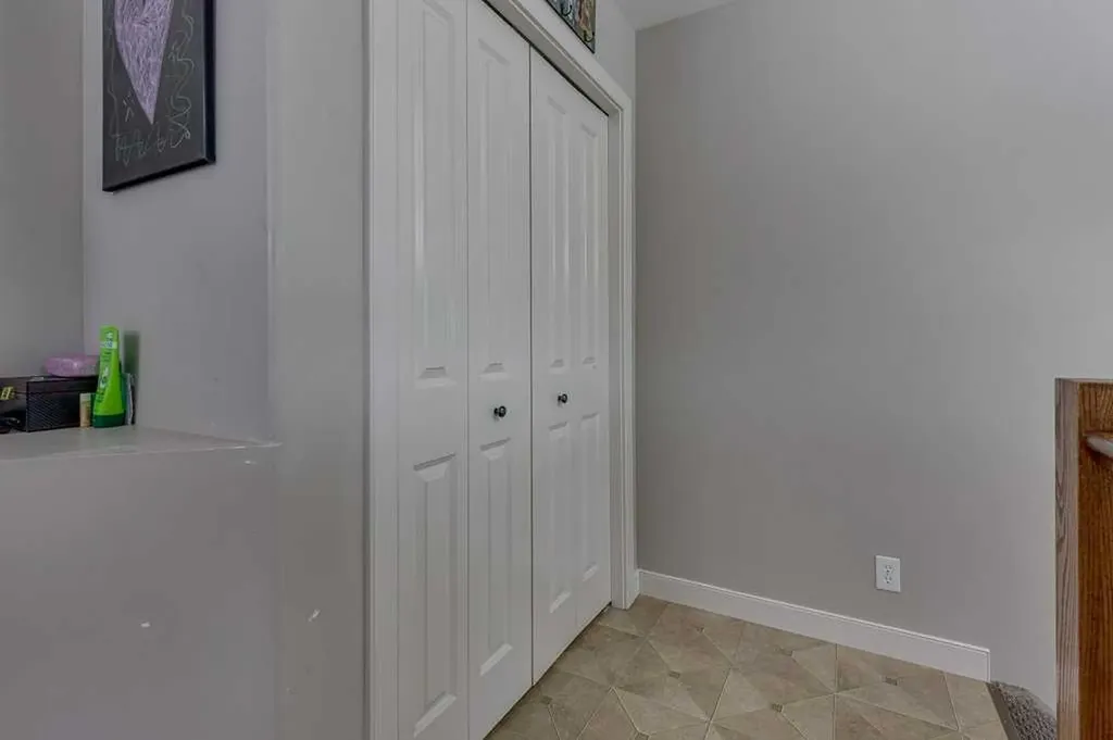 183 Kelloway Crescent Red Deer AB T4P 3E4