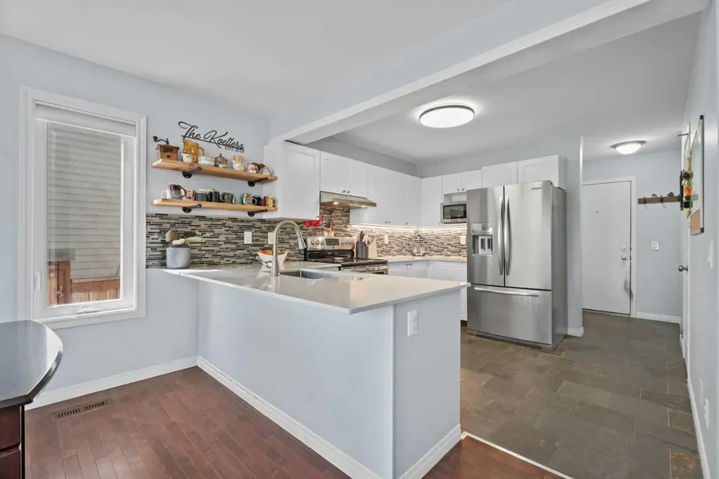 31 Mt Aberdeen Grove SE Calgary AB T2Z 3N6