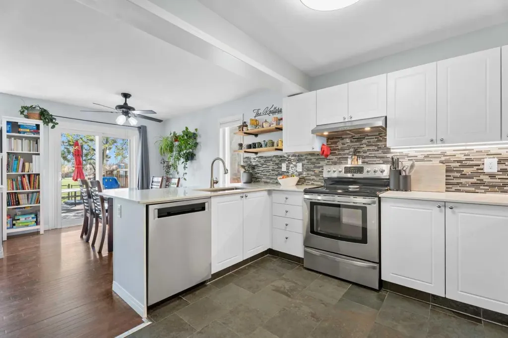 31 Mt Aberdeen Grove SE Calgary AB T2Z 3N6