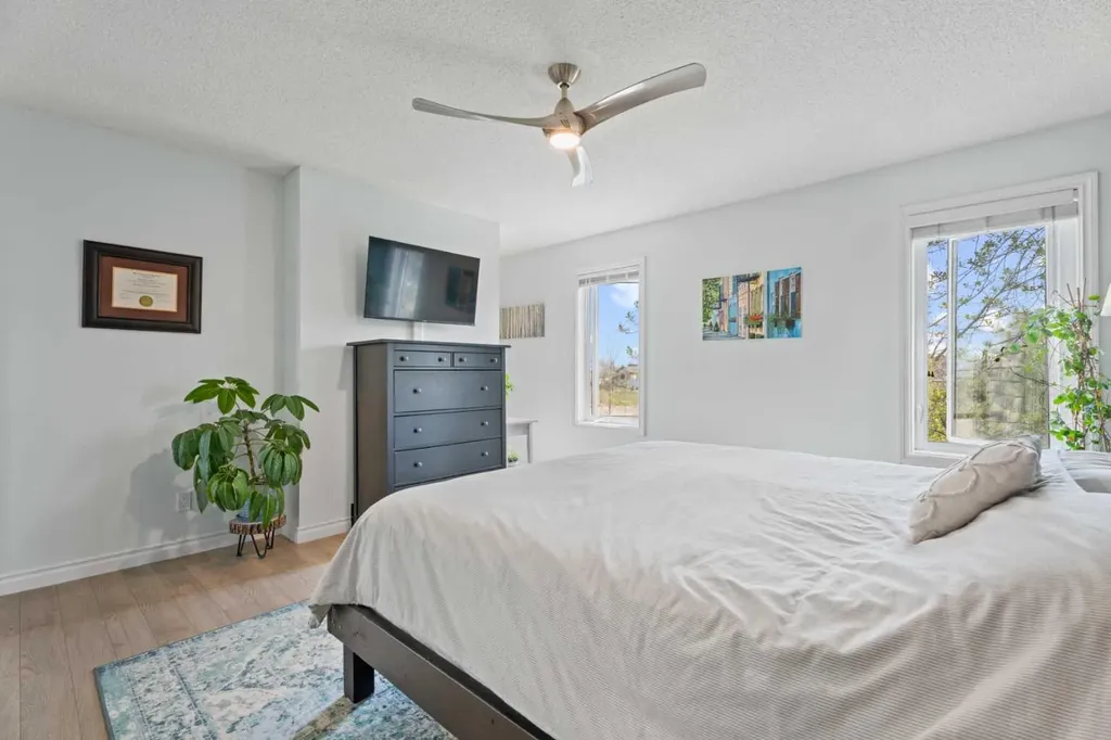 31 Mt Aberdeen Grove SE Calgary AB T2Z 3N6