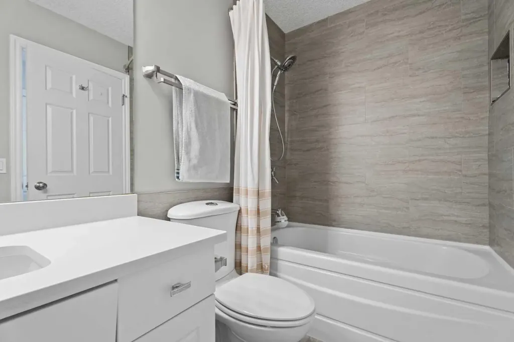 31 Mt Aberdeen Grove SE Calgary AB T2Z 3N6