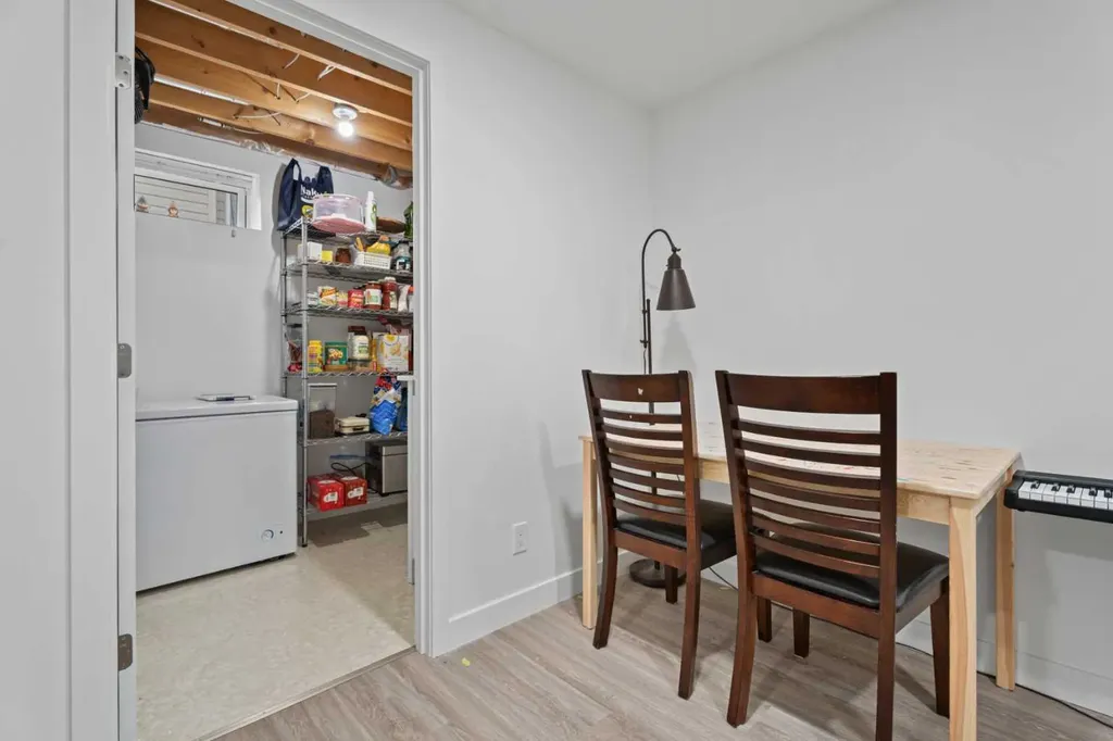 31 Mt Aberdeen Grove SE Calgary AB T2Z 3N6