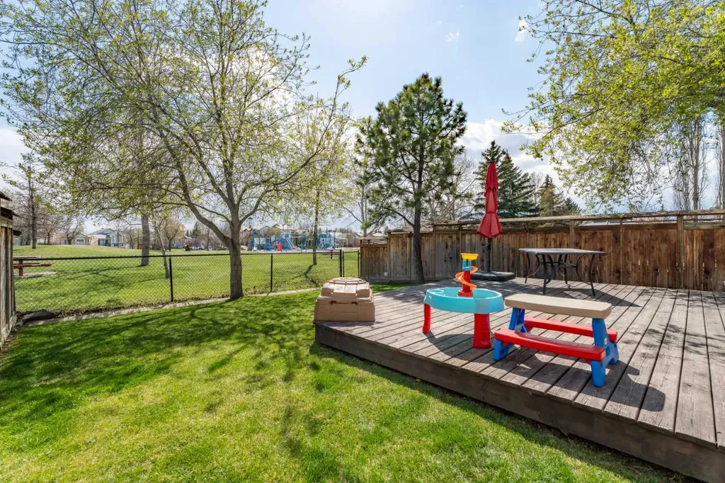 31 Mt Aberdeen Grove SE Calgary AB T2Z 3N6