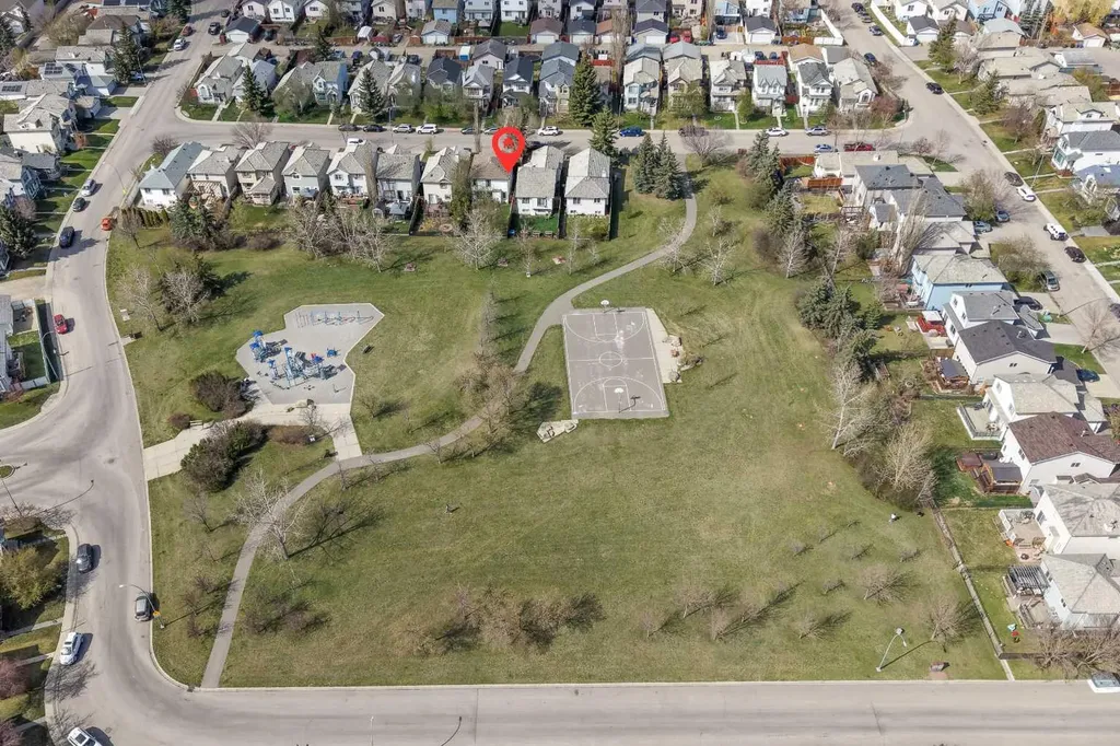 31 Mt Aberdeen Grove SE Calgary AB T2Z 3N6