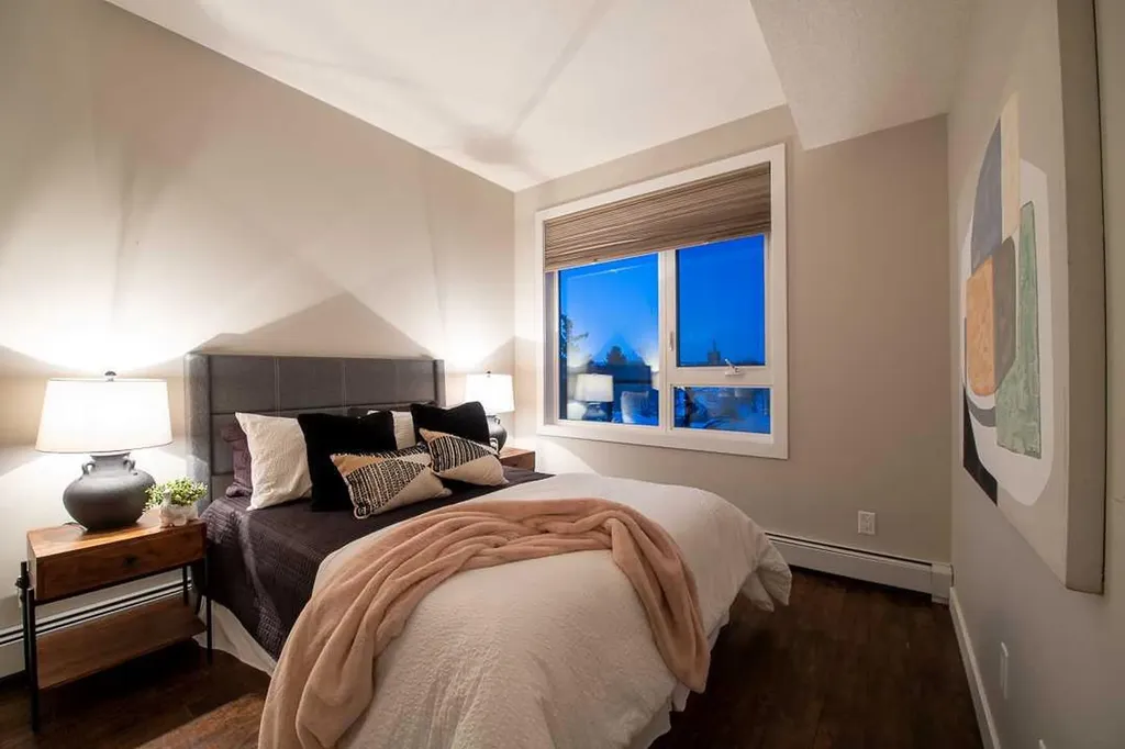 607 17 Avenue NW Calgary AB T2M 0N6