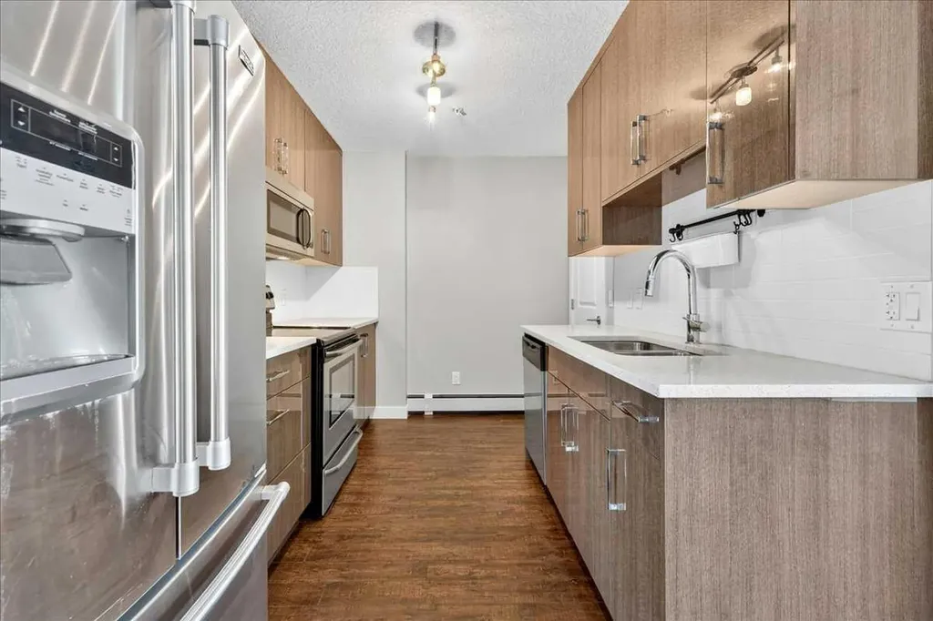 607 17 Avenue NW Calgary AB T2M 0N6