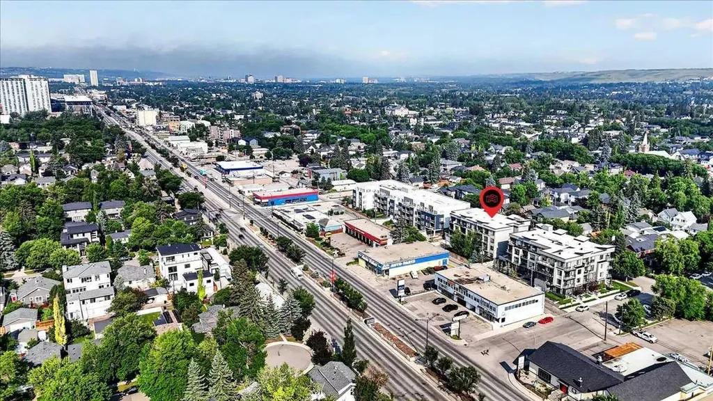 607 17 Avenue NW Calgary AB T2M 0N6