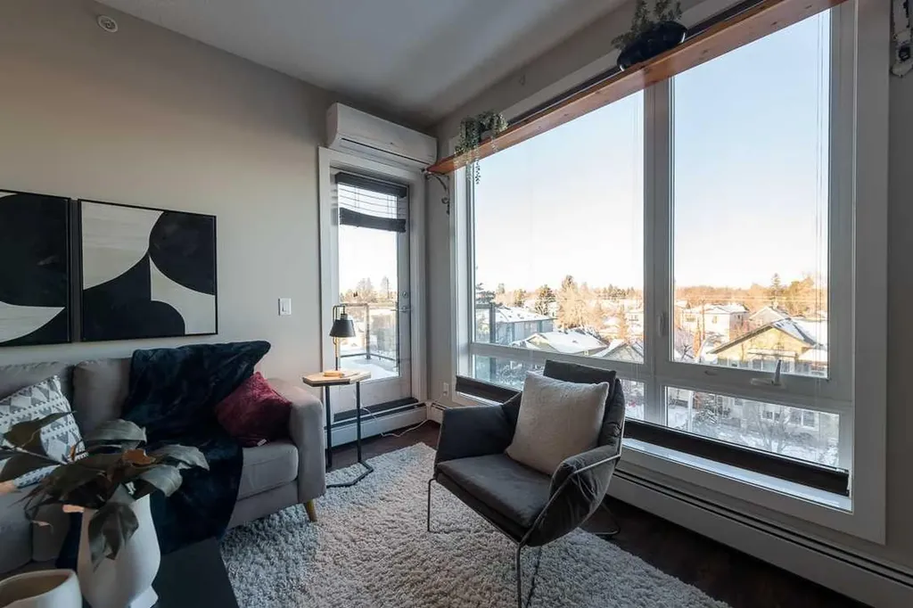 607 17 Avenue NW Calgary AB T2M 0N6