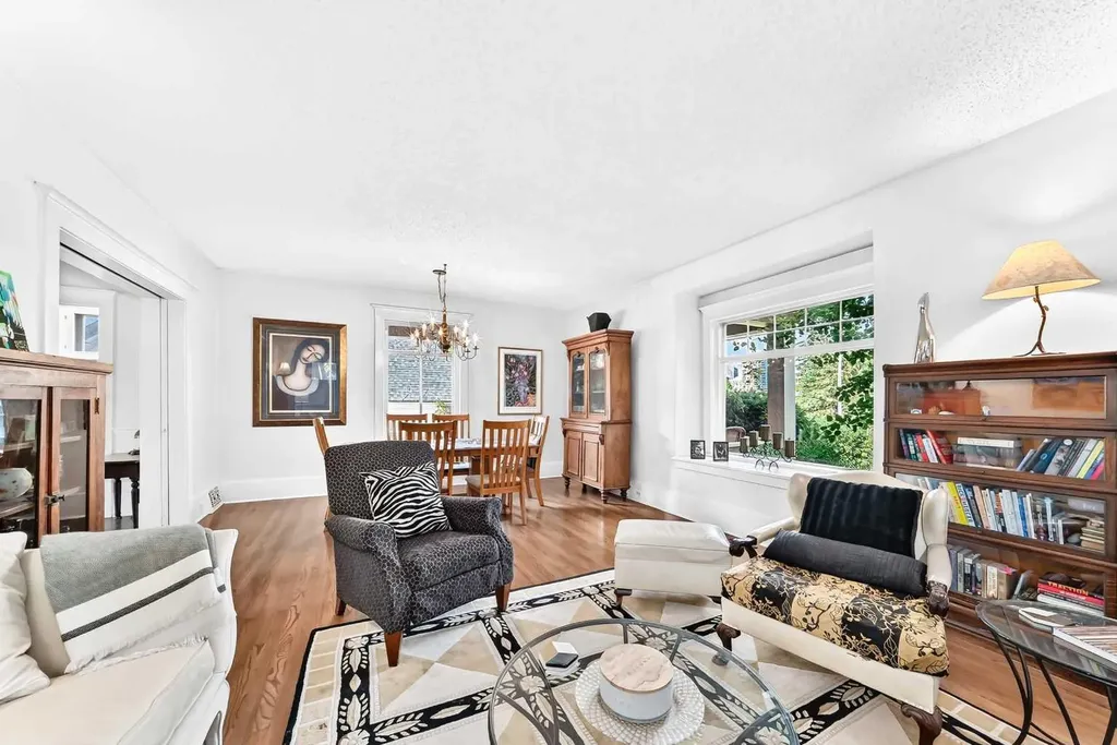 1925 10 Street SW Calgary AB T2T3G2